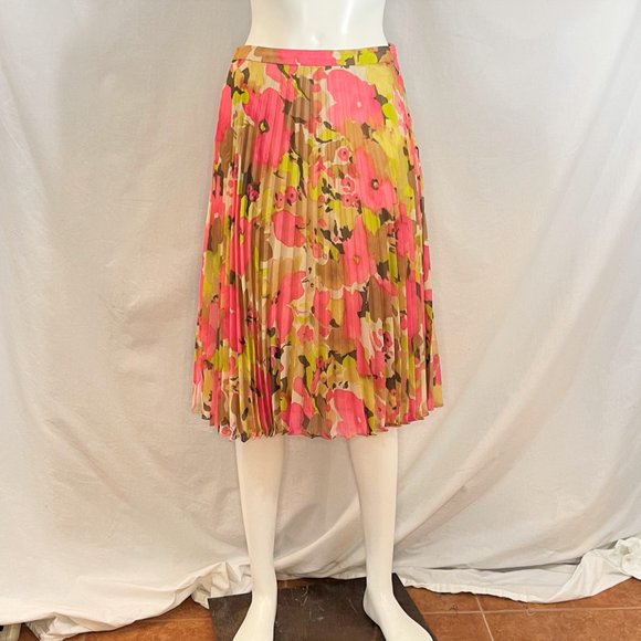 Floral Print Pleated Skirt | Loft - Picture 6 of 6